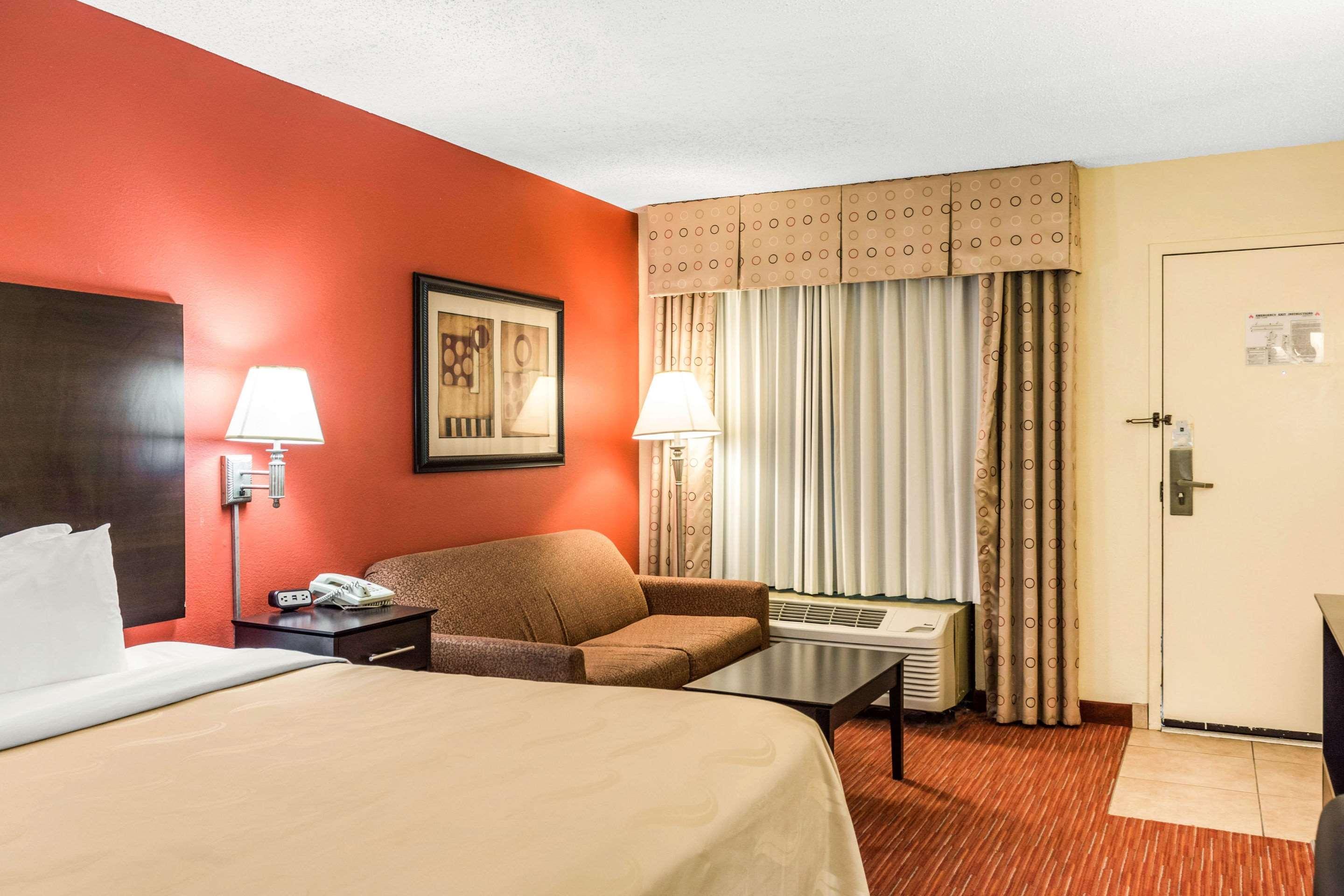 Quality Inn Олбані Екстер'єр фото