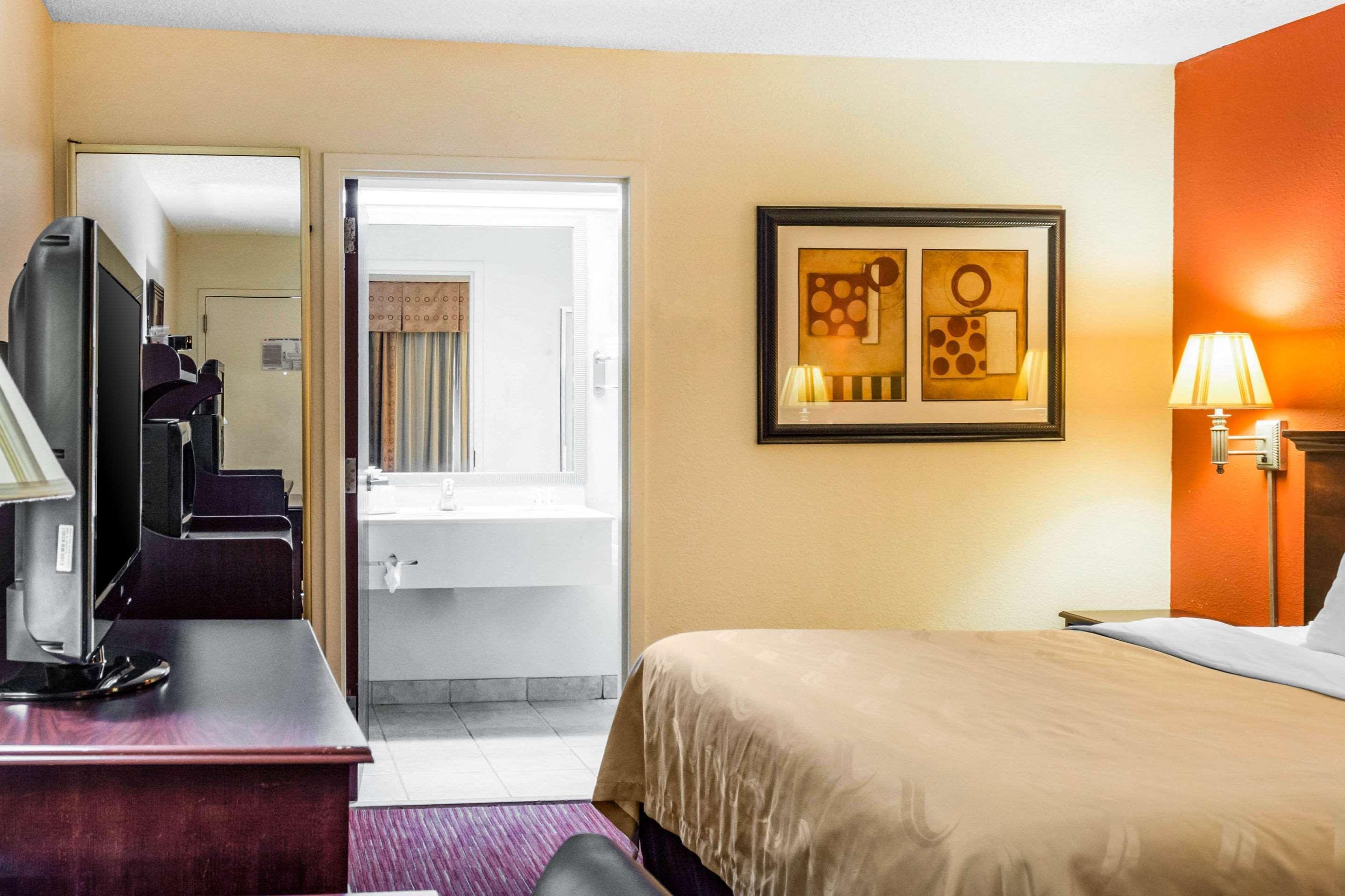 Quality Inn Олбані Екстер'єр фото
